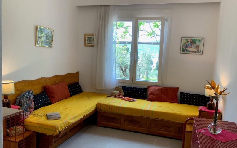 Two apartments with pool and views close to Skopelos Town