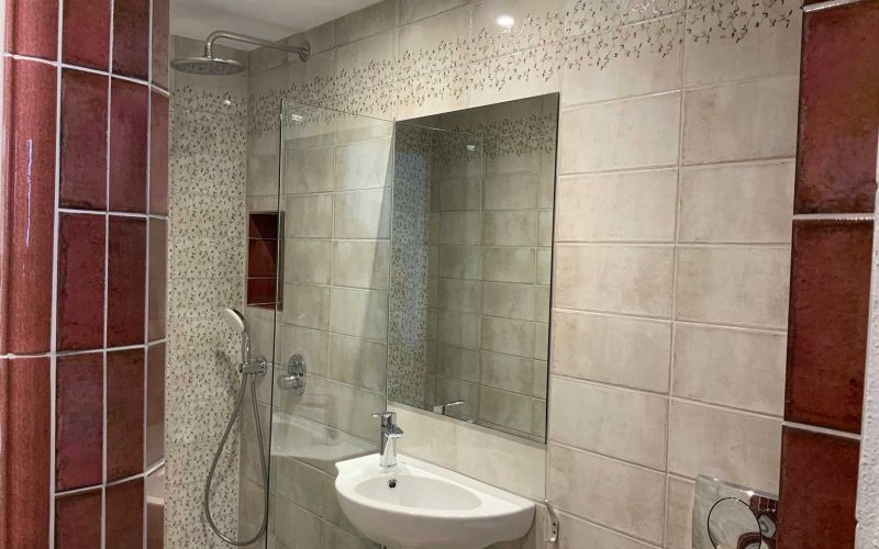 Two apartments with pool and views close to Skopelos Town