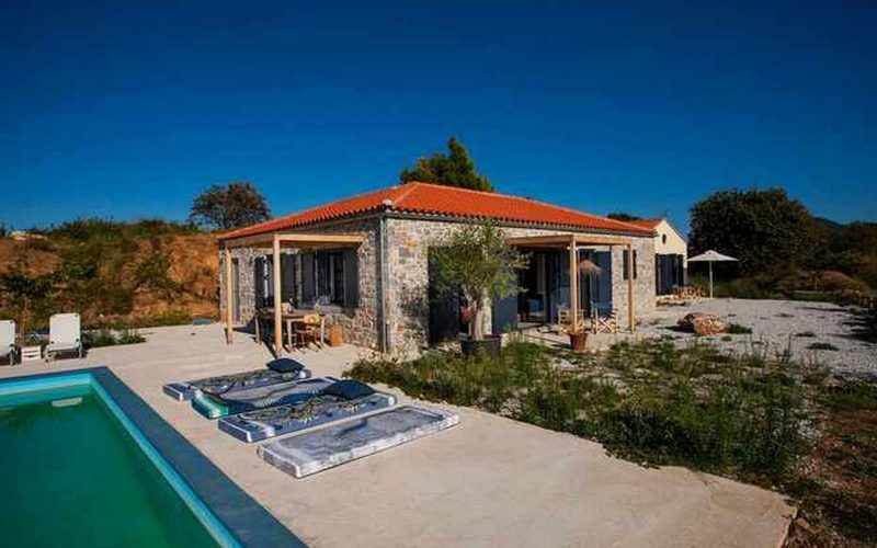 Complex of cottages with best views to the Aegean Sea Main Cottage