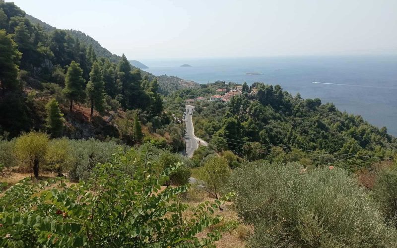 Plot with building permit overlooking Old Klima and the Aegean Sea