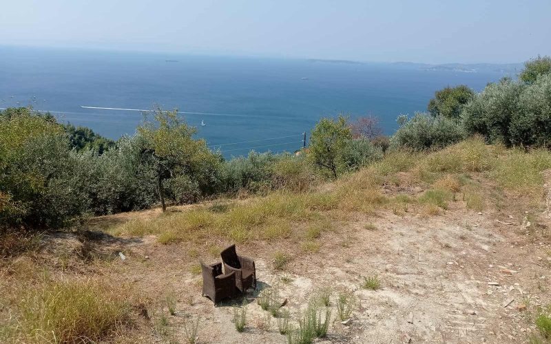 Plot with building permit overlooking Old Klima and the Aegean Sea