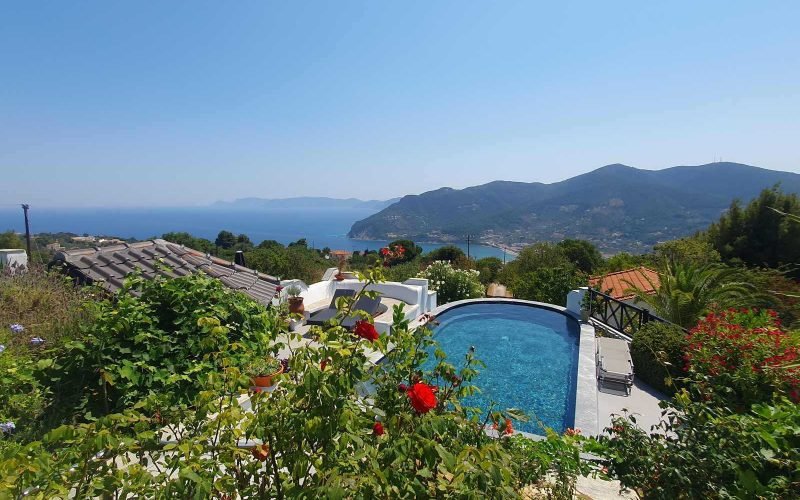 Luxurious Villa with Breathtaking views to the Sporades Islands