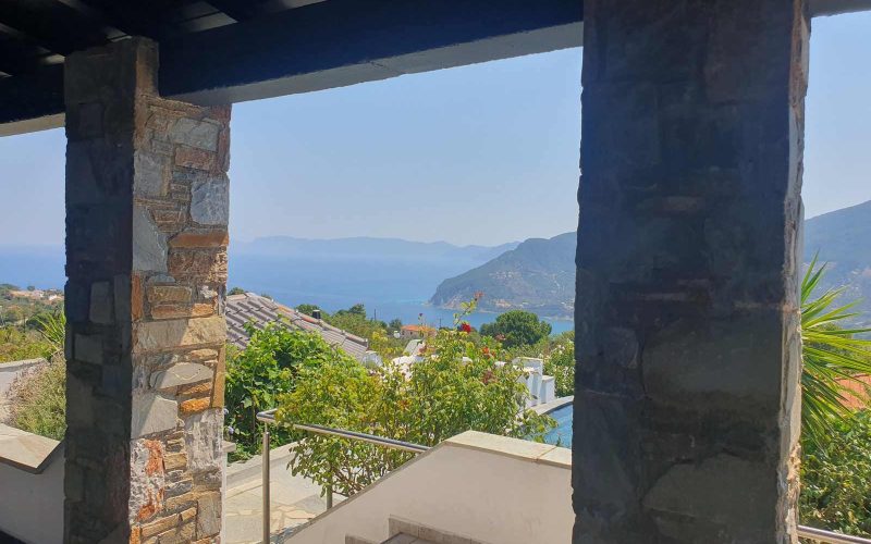 Luxurious Villa with Breathtaking views to the Sporades Islands