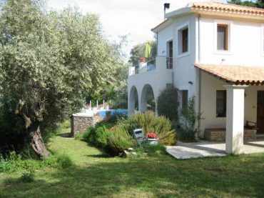 Villa with swimming pool and views to Skopelos Town and port