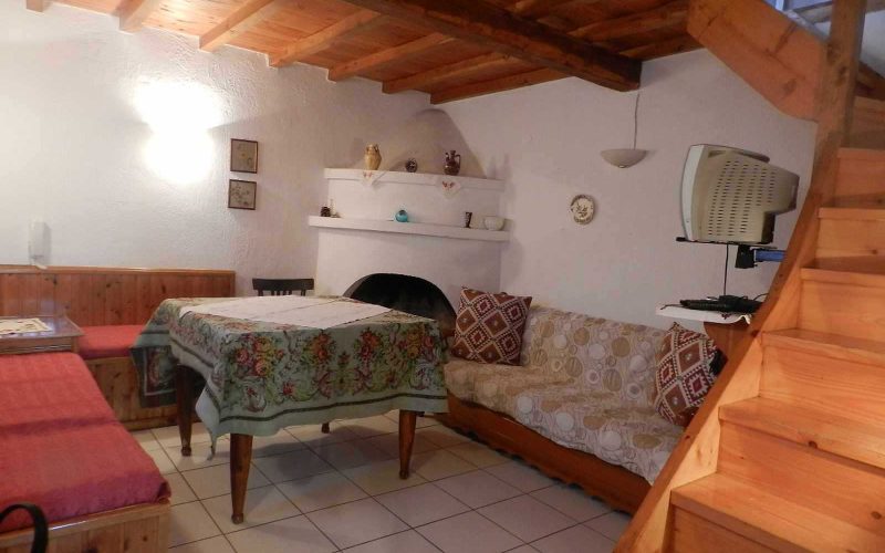 Traditional cottage in the area of Alikias Seating room