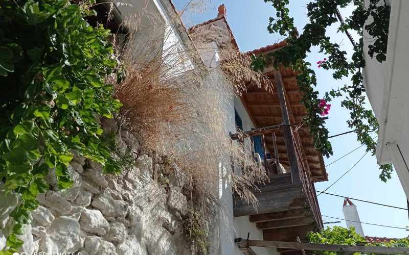 Traditional property in Skopelos Town with potential garden private garden
