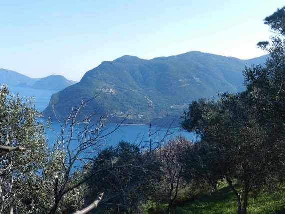 Plot with building permit and breathtaking views to the Aegean