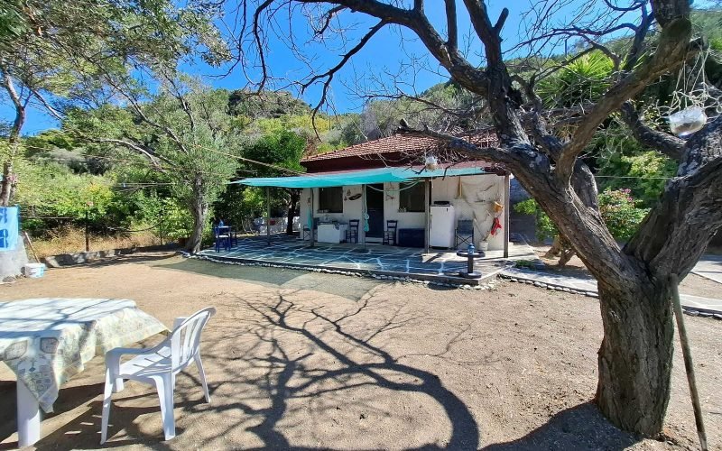 Skopelos property Feet in the water