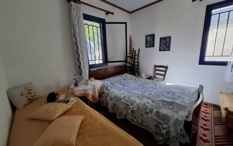 Skopelos property Feet in the water