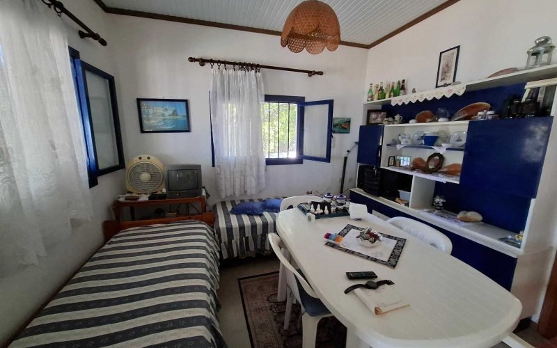 Skopelos property Feet in the water