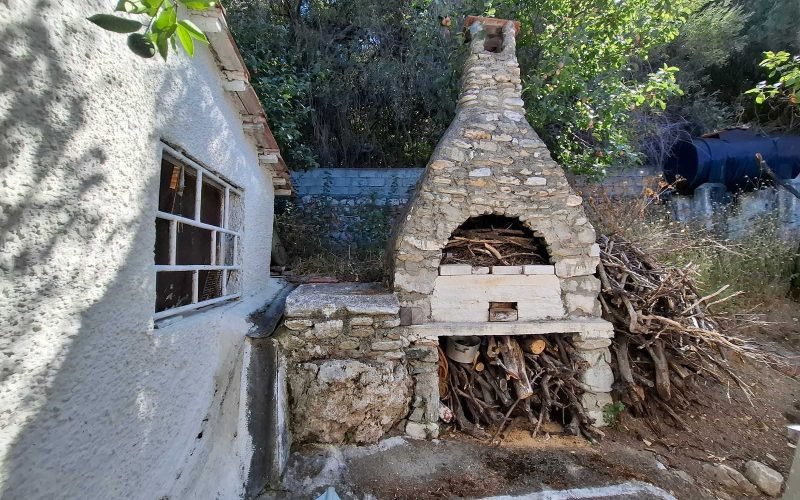 Skopelos property Feet in the water