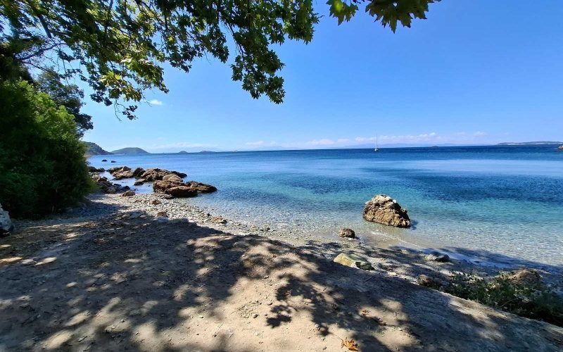 Skopelos property Feet in the water