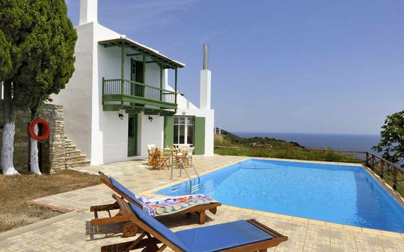 Cozy Villa with swimming pool and splendid views