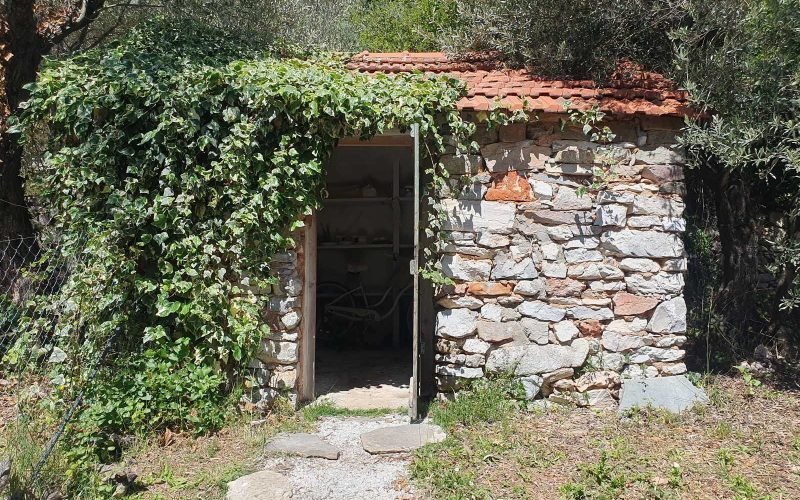 Adorable pool cottage in Stafilos area