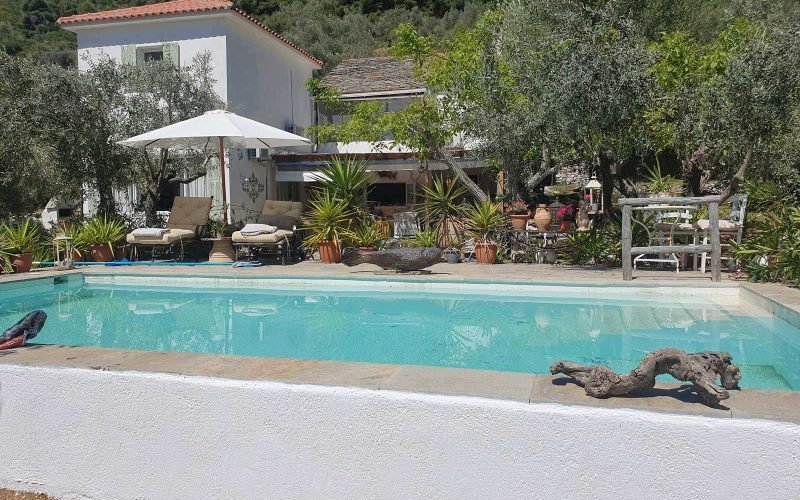 Adorable pool cottage in Stafilos area