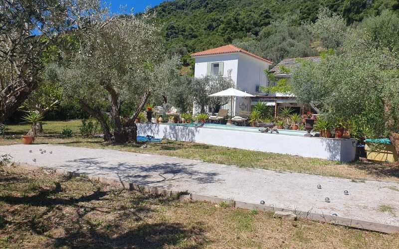 Adorable pool cottage in Stafilos area