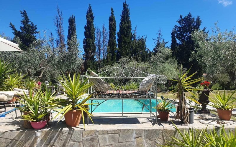 Adorable pool cottage in Stafilos area