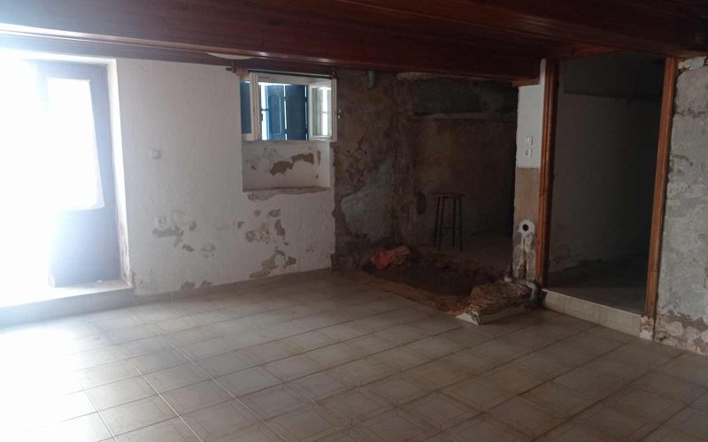 Spacious mansion close to Skopelos Town waterfront Ground floor studio