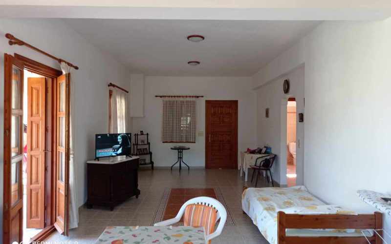 Apartment and studios for sale in Stafilos area Apartment living room area