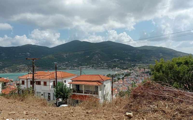 Spacious plot close to Skopelos Town with sea views