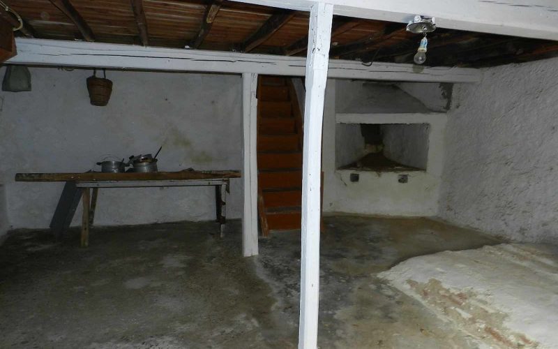 Traditional old property in Skopelos Town with private yard Ground floor