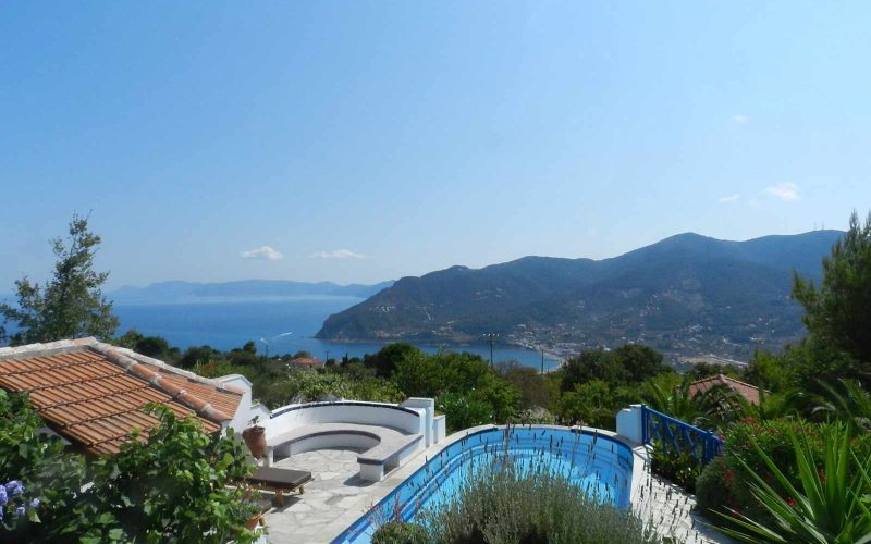 Villa with swimming pool and stunning views to the Sporades Islands