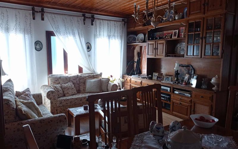 Three floor property and a ruin in the centre of Skopelos Town Main house Living room