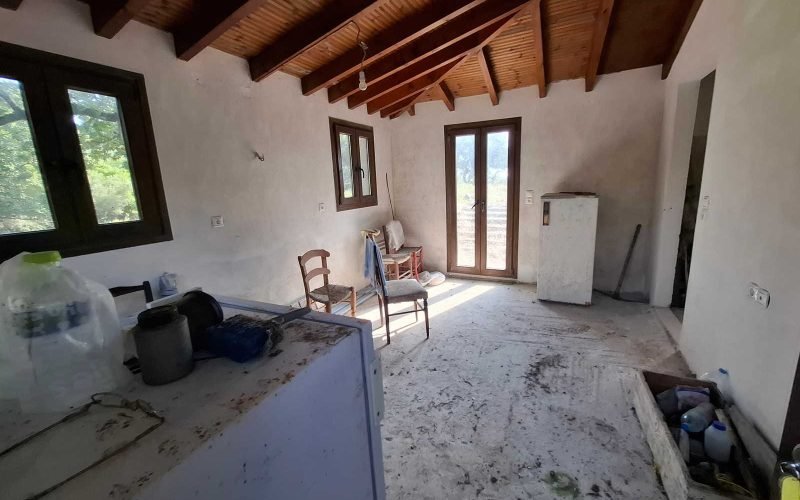Lovely cottage with big land in Pefkias area