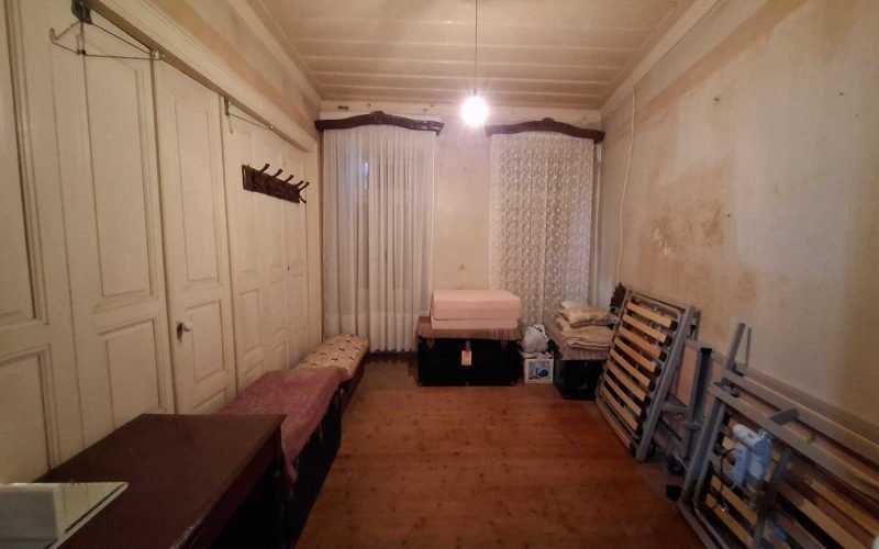 Spacious Town mansion with terrace and yard