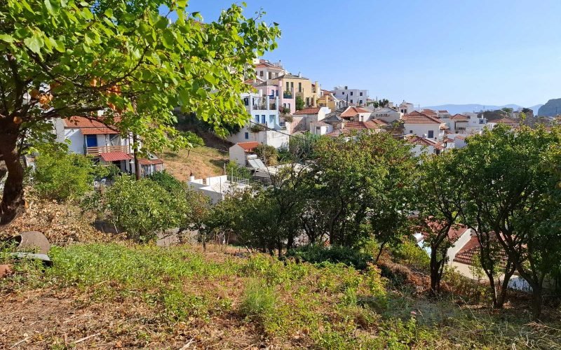Spacious Skopelos town plot with ruined house
