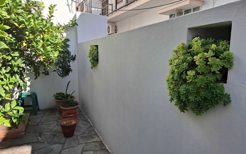 Spacious Town mansion with terrace and yard