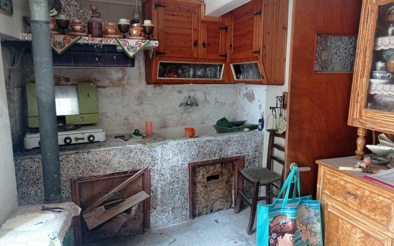 Three storey Skopelos Town house to renovate Kitchen