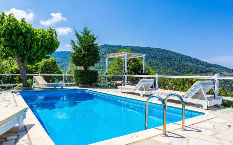 Pool Villa close to Skopelos Town with Views to Glisteri beach