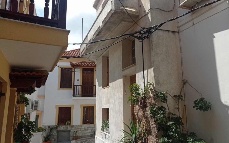 Three storey Skopelos Town house to renovate