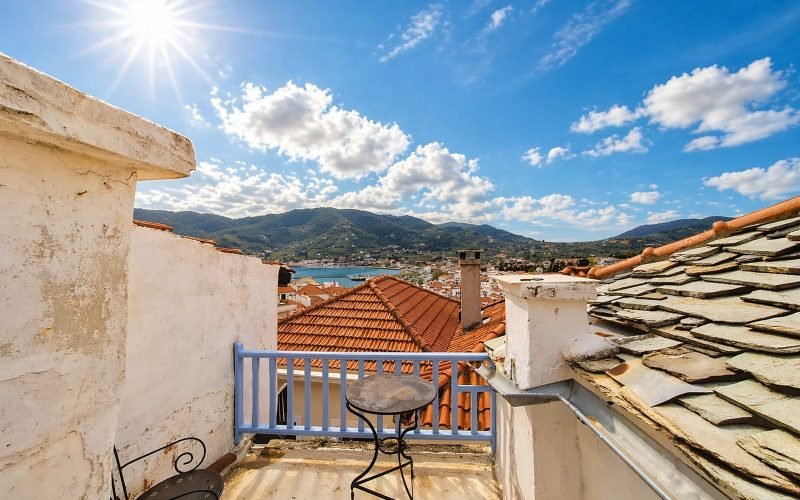 Traditional Stone made Town House Small terrace
