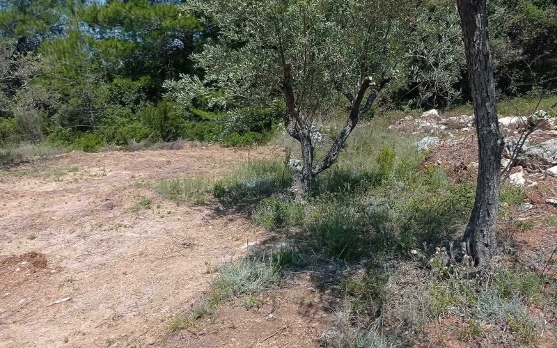 Buildable plot in New Klima area very close to the beach