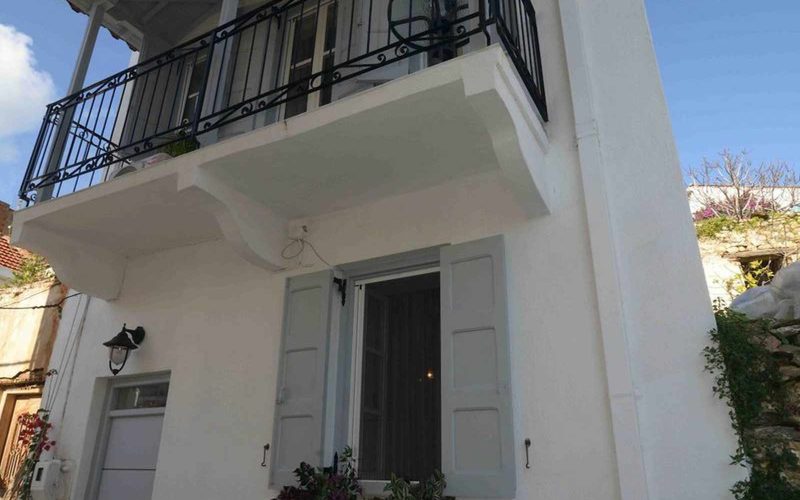 Renovated property in Skopelos Town