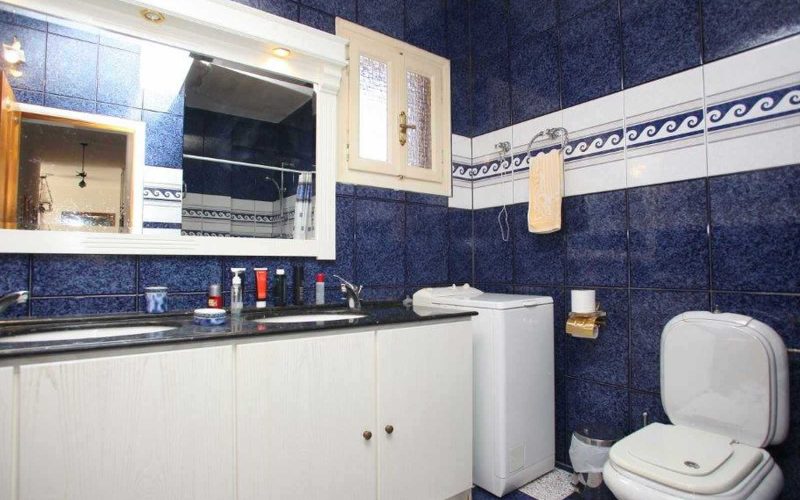 Beautiful property close to Skopelos Town waterfront Top apartment Bathroom