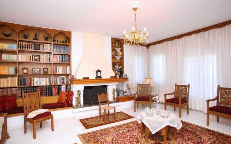 Beautiful property close to Skopelos Town waterfront Top apartment living/dining room