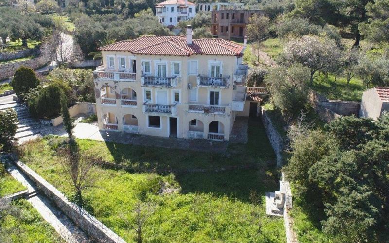Beautiful property close to Skopelos Town waterfront