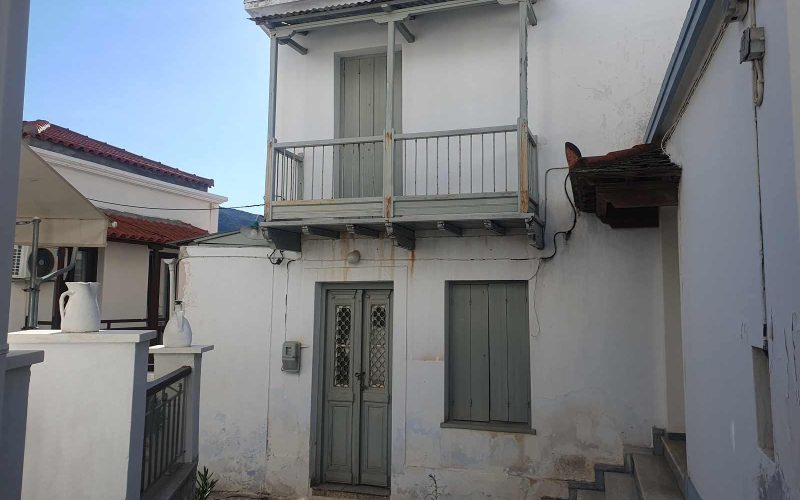 Skopelos Town Mansion with renovation permit