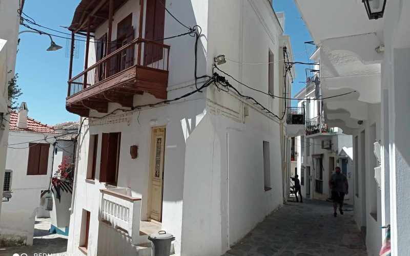 Traditional corner house in Skopelos Town