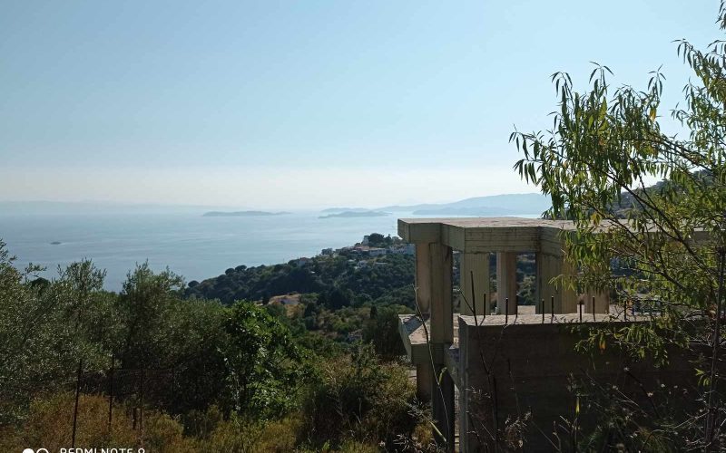 Unfinished villa with pool and views to the Sea in Glossa area