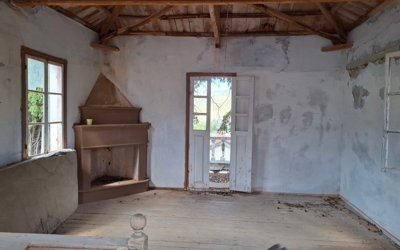 Two cottages for renovation in walking distance to Skopelos Town
