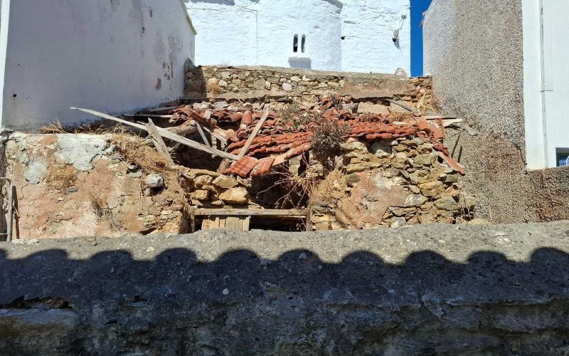 Ruined Skopelos Town House in Kastro area
