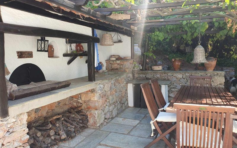 Glorious Mansion with a unique garden on Skopelos Island. BBQ and dining area