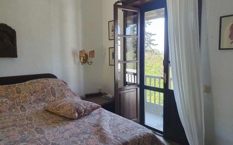 Glorious Mansion with a unique garden on Skopelos Island. Bedroom apartment 1