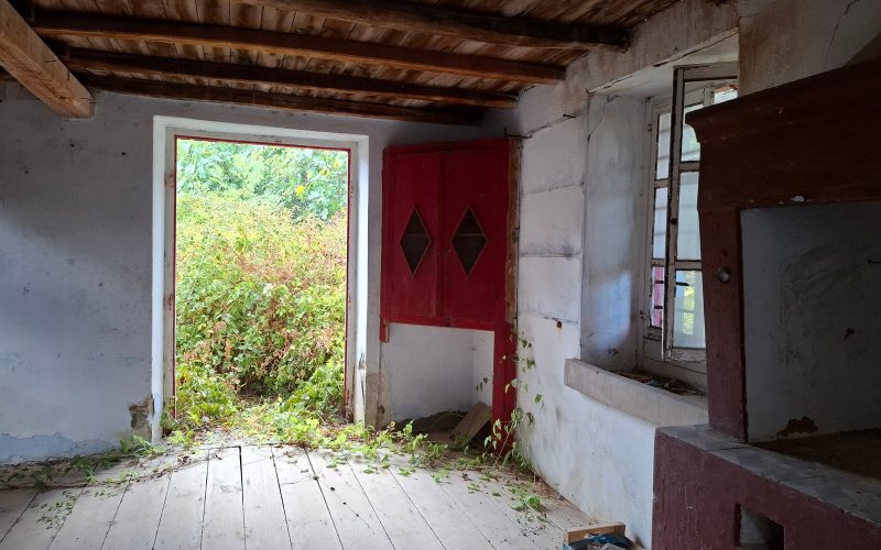 Two cottages for renovation in walking distance to Skopelos Town