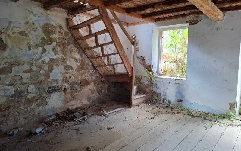 Two cottages for renovation in walking distance to Skopelos Town