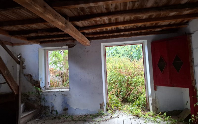 Two cottages for renovation in walking distance to Skopelos Town
